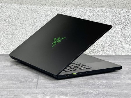 Razer Blade RZ09 45